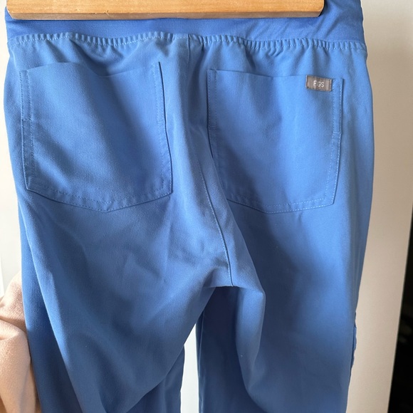 Figs technical collection Xs used - Picture 2 of 4